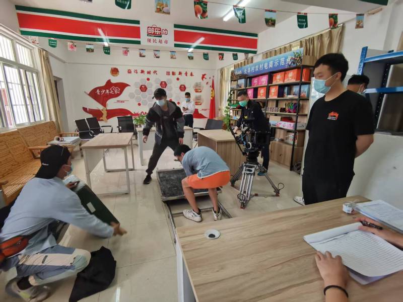 清浦区广告片拍摄公司：极简主义践行者，少即是多的视觉哲学